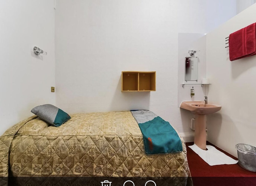 Twin Room, Ensuite, City View