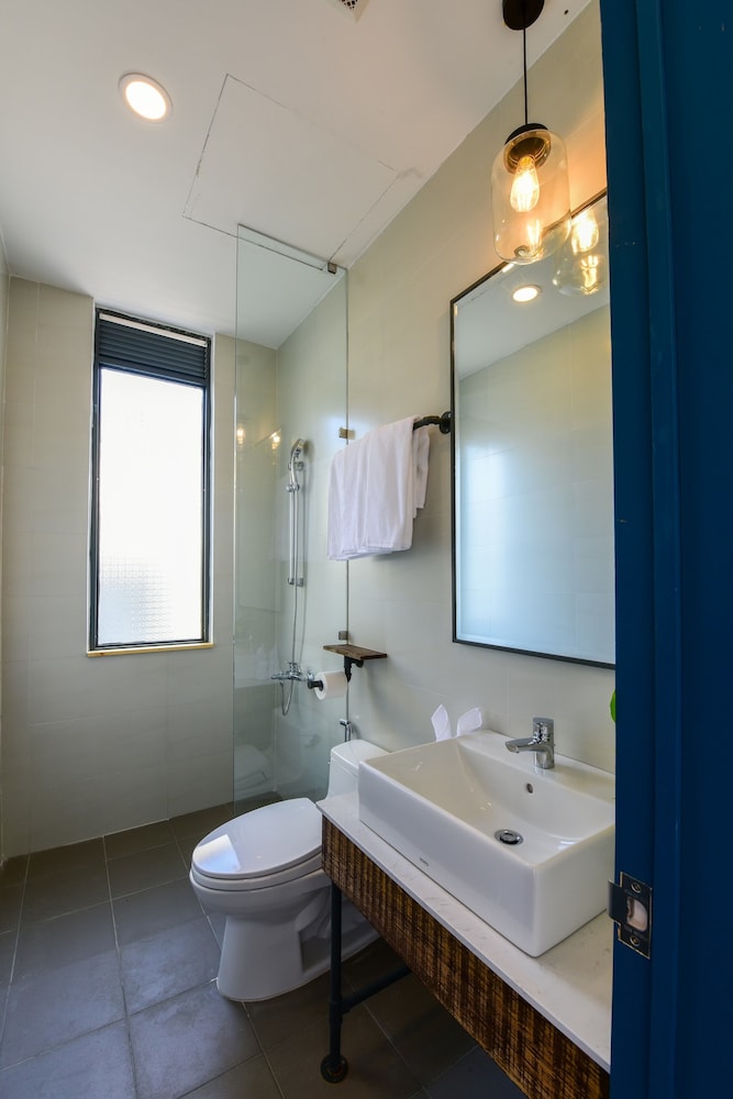 Deluxe Room, Garden View - Photo 6