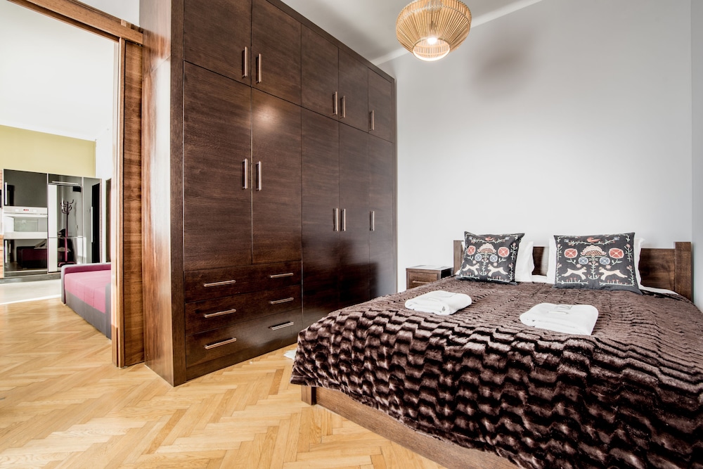 Exclusive Suite, 1 King Bed with Sofa bed photo 1