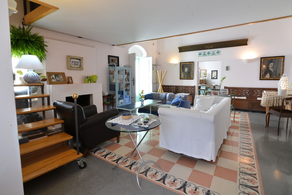 Deluxe Apartment, 1 Queen Bed with Sofa bed, Accessible, Non Smoking (in cave)