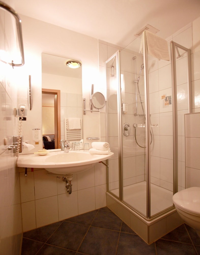 Double Room Single Use, Non Smoking, Mountain View photo 3