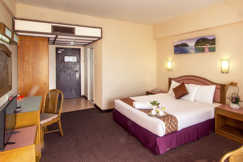 Premium Double or Twin Room - Photo 5