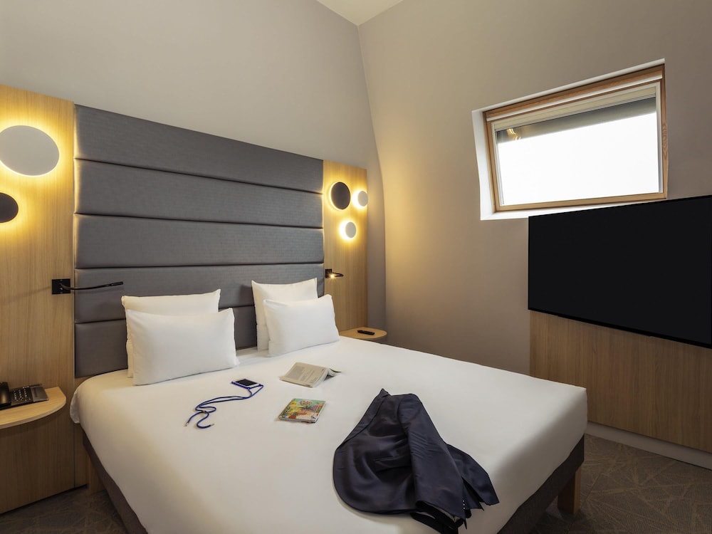 Junior Suite, 1 King Bed thumbnail 5