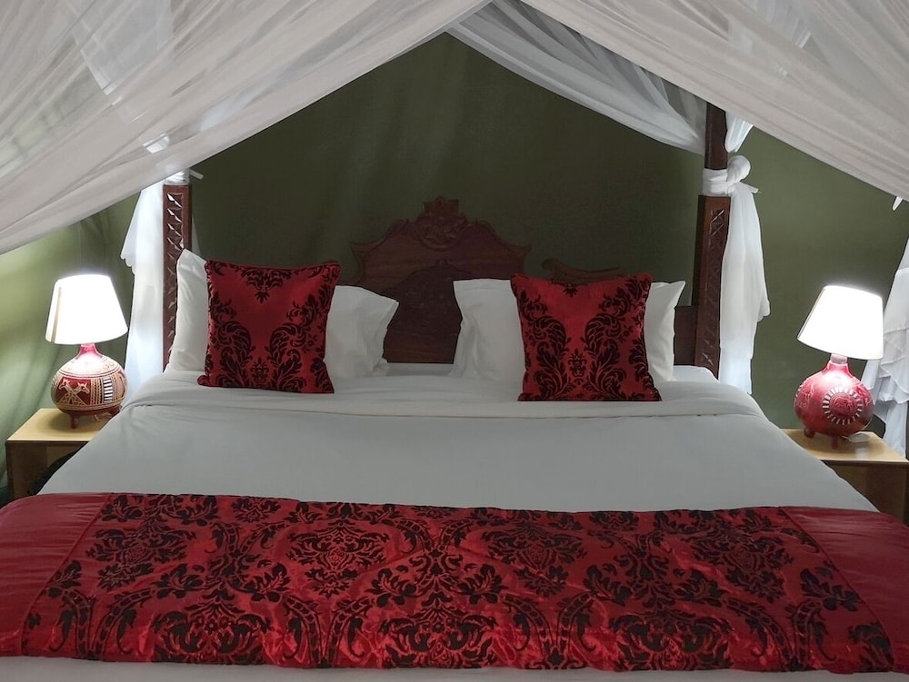 Luxury Tent photo 2