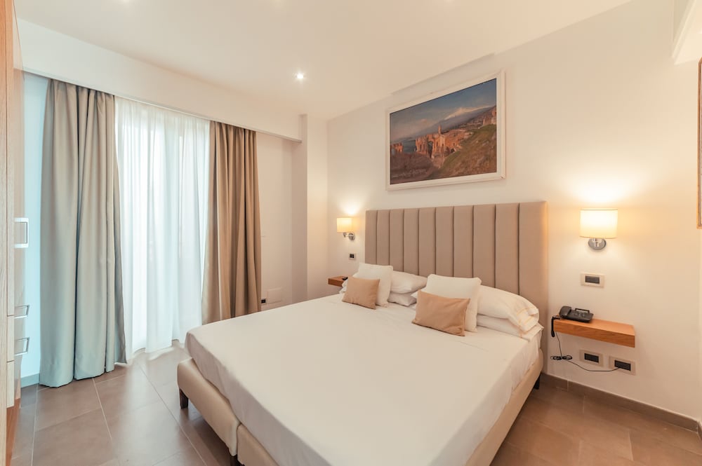 Superior Room, Balcony, Garden View - Photo 4
