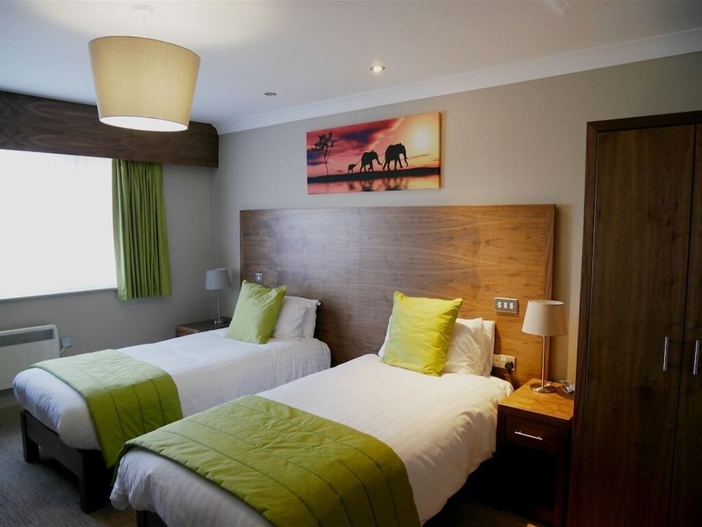 Twin Room, Ensuite photo 2