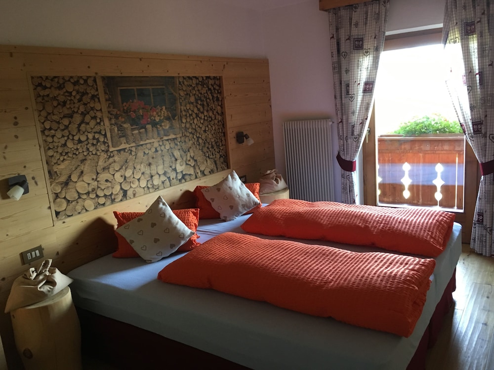 Standard Double Room photo 3