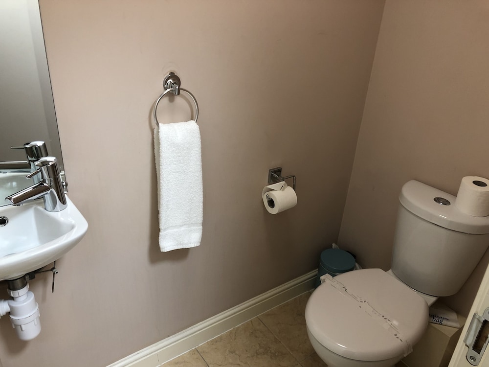 Standard Twin Room, Ensuite, River View - Photo 8