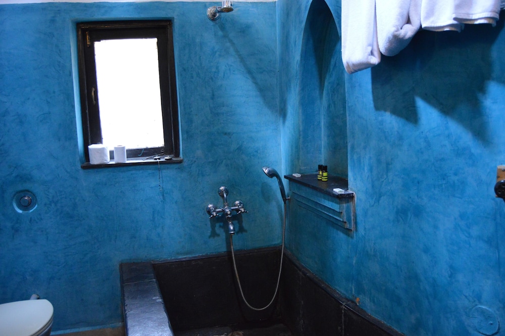 1 Bedroom Cottage Suite - Photo 9