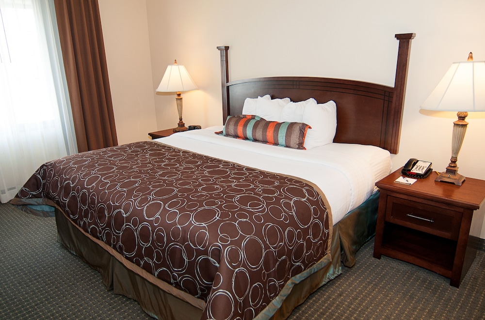 Studio Suite, 1 Queen Bed, Non Smoking, Kitchen - Photo 2