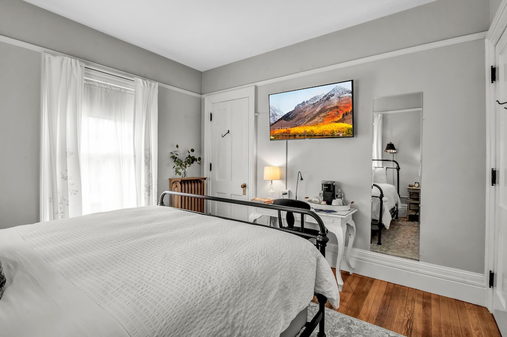 Fulton Suite photo 2