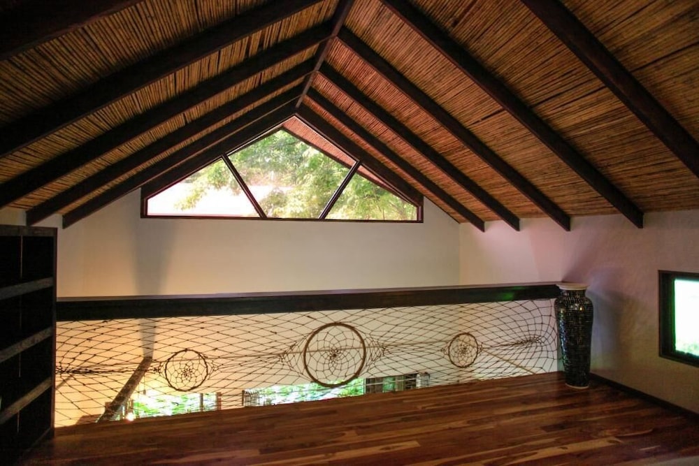 Villa, 2 Bedrooms, Kitchen, Pool View photo 2