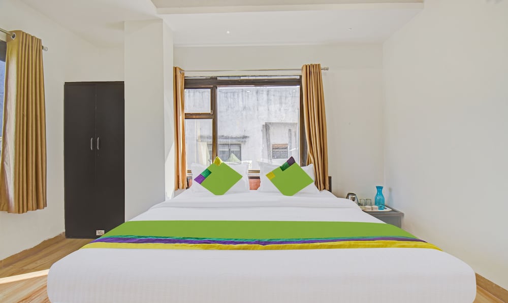 Deluxe Room - Photo 2