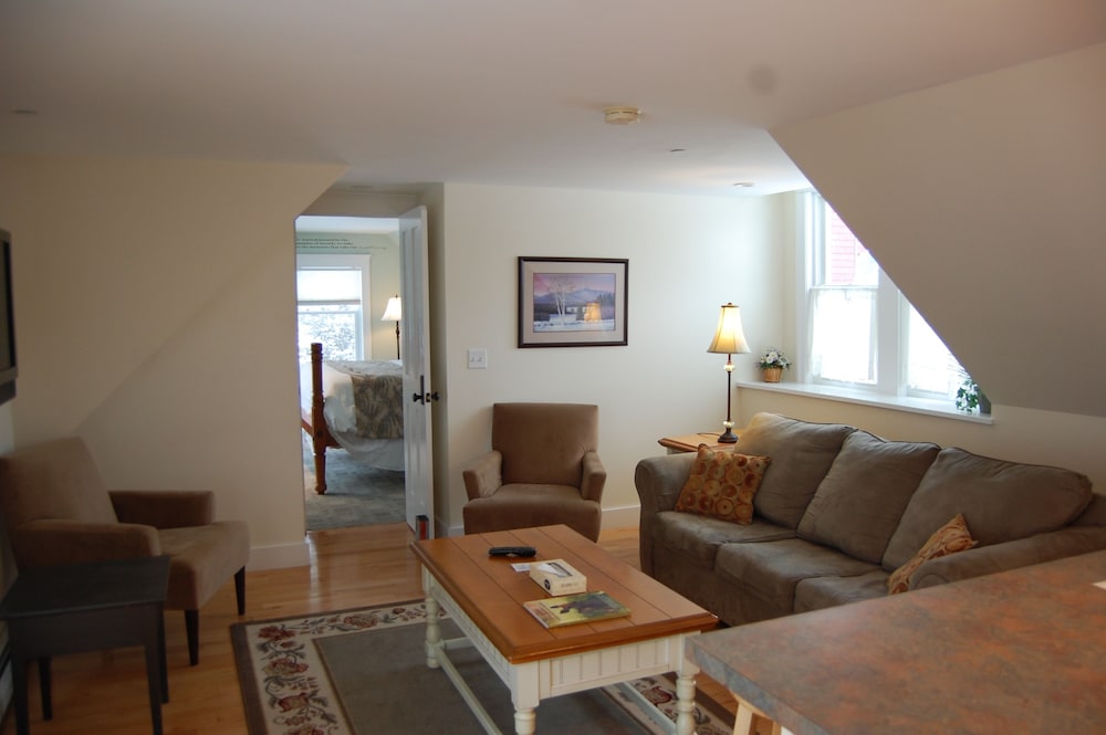Two Bedroom Apartment, 1 Queen Bed, 1 King Bed, Sleeper Sofa