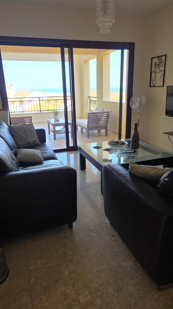 Apartment, 2 Bedrooms, Balcony, Garden View photo 3