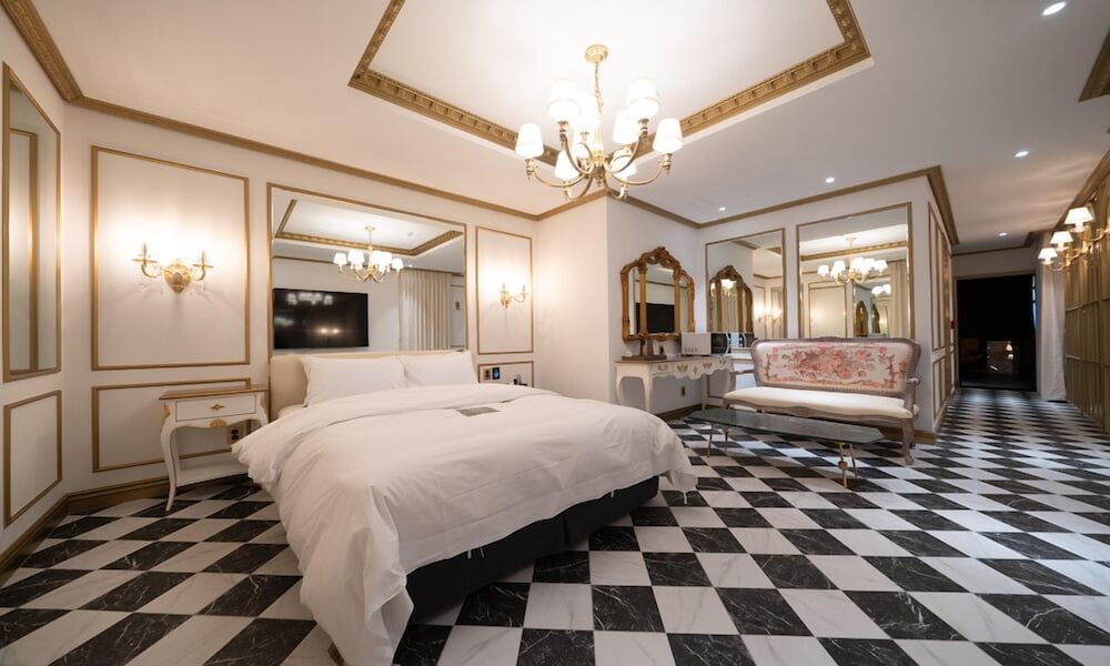 Royal Suite photo 1