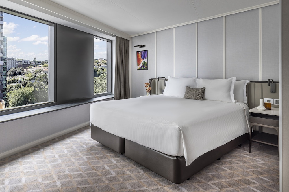 Club Junior Suite Kitchenette - Pinnacle Tower