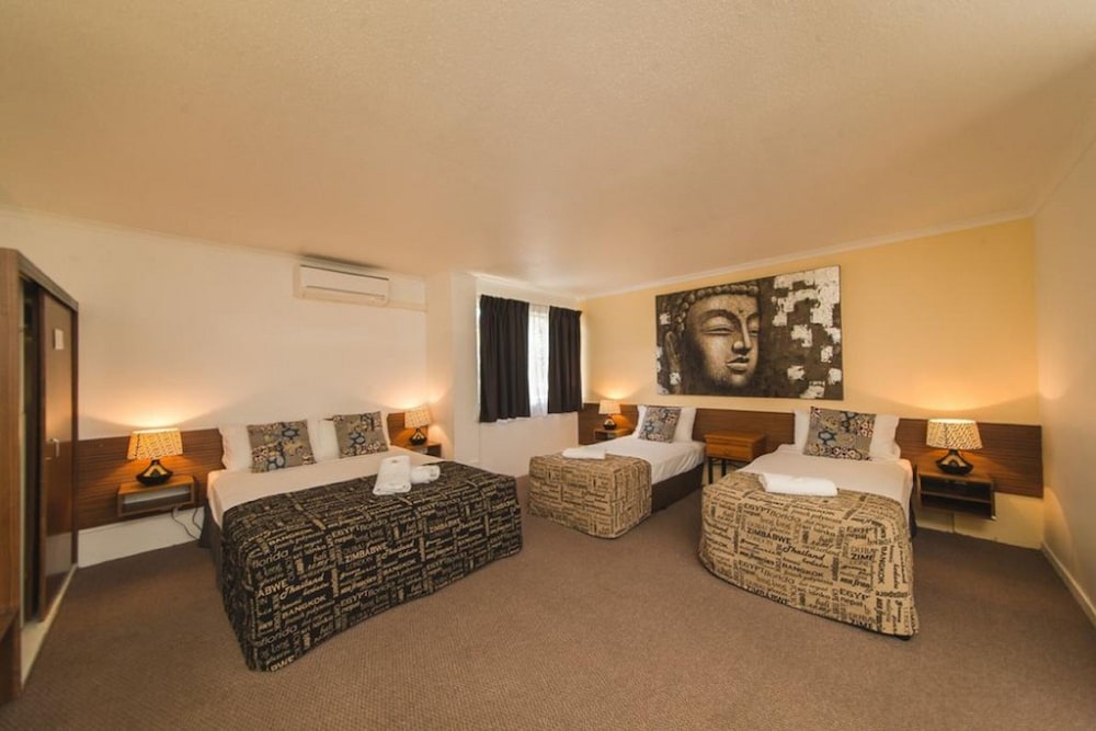 Family Room photo 1