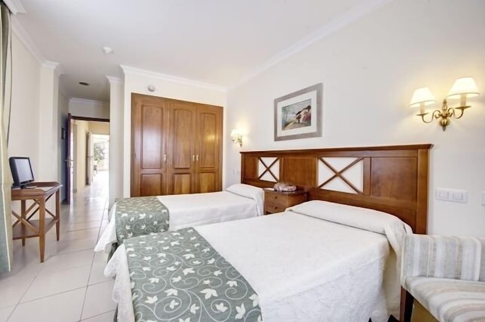 Double Room - Photo 3