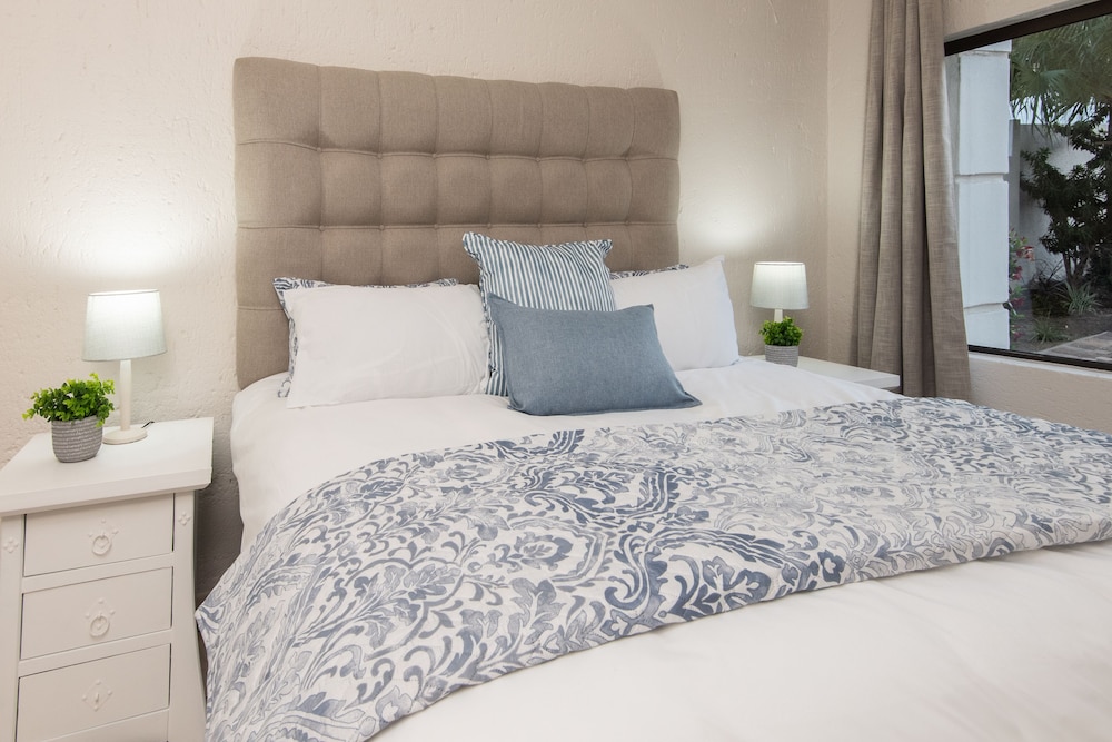 Dolphin Suite photo 2