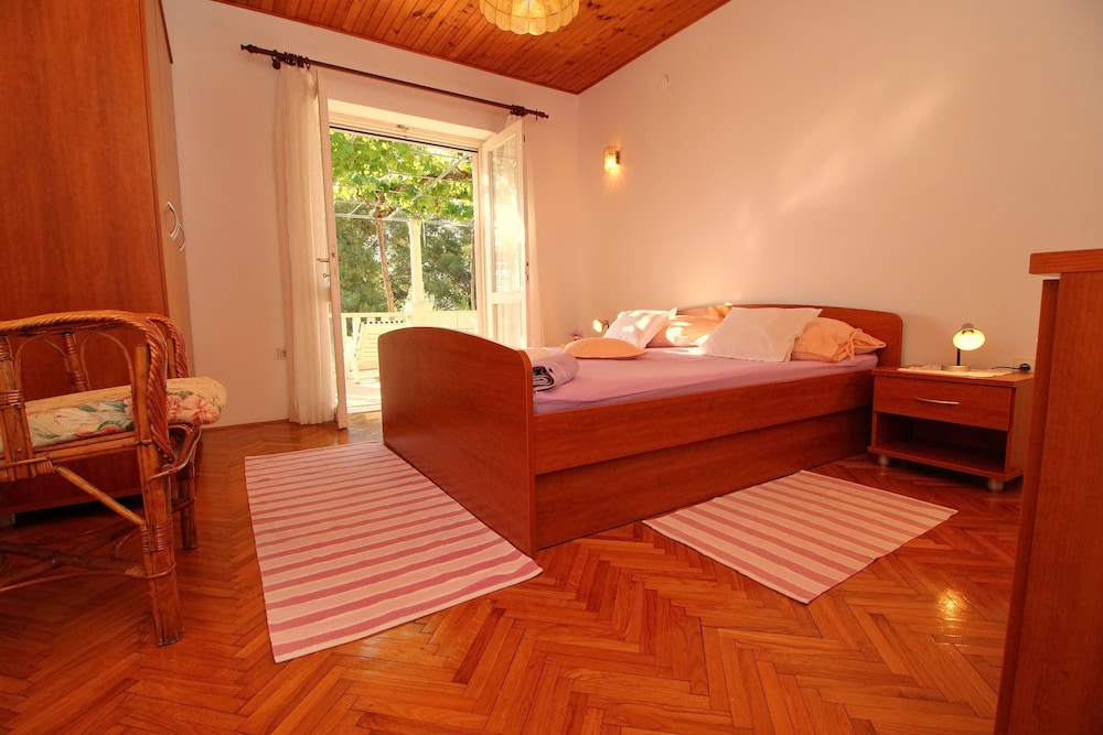 Apartment (Two Bedroom Apartment with Terrace an)
