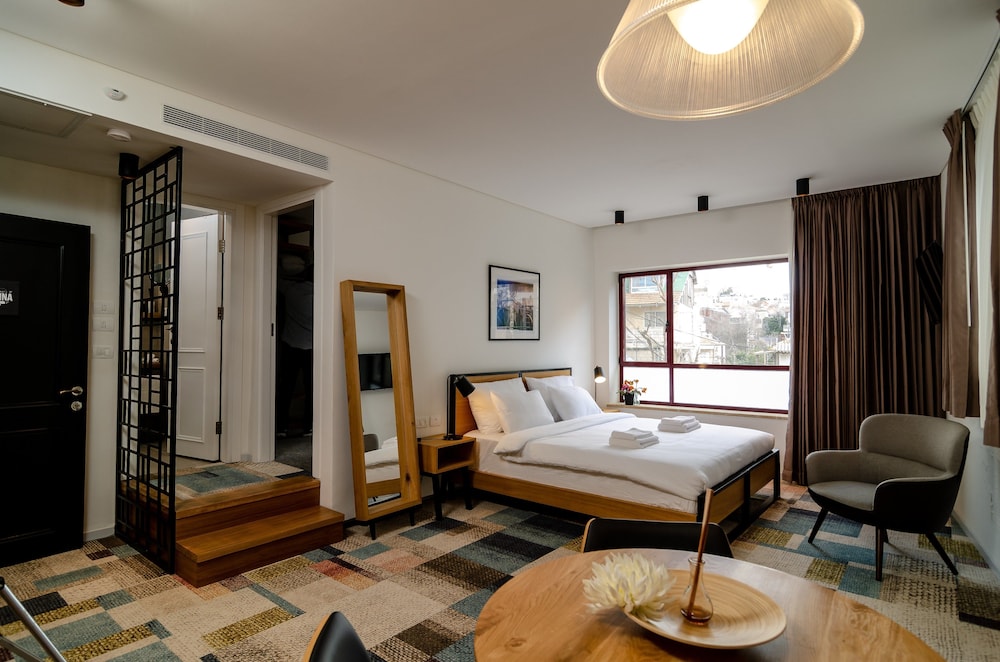 Family Room, City View