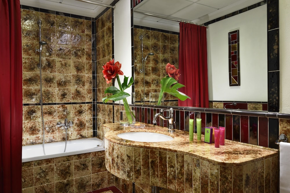 Deluxe Room, River View - Photo 2