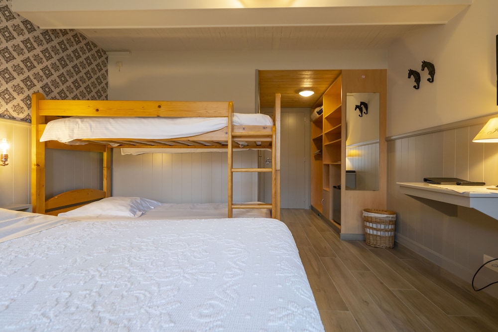 Standard Quadruple Room photo 2