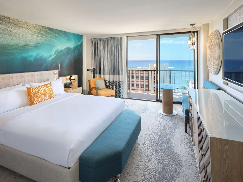 Diamond Head Room, 1 King Bed, Ocean View - Photo 1