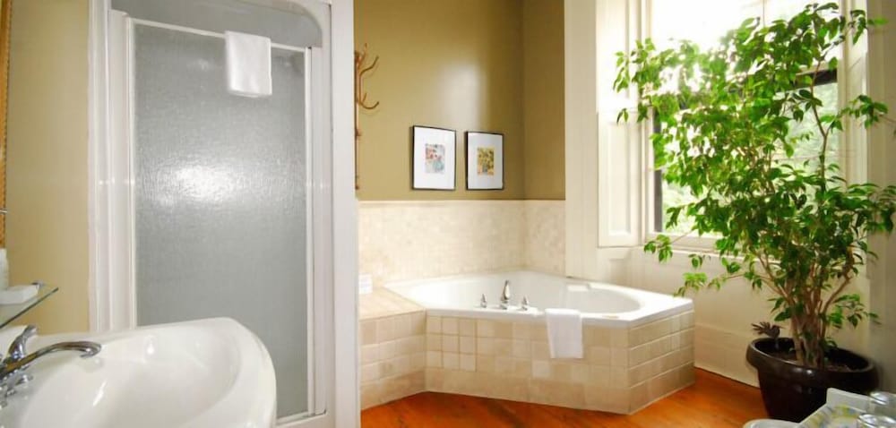 Sandburg Suite photo 2