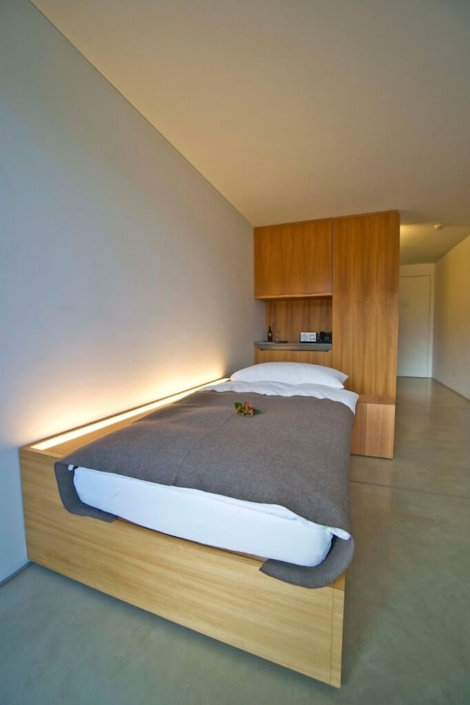 Economy Single Room, 1 Bedroom photo 3