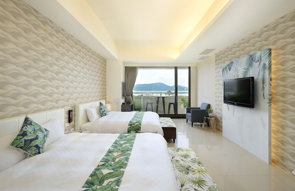 Basic Quadruple Room, Lake View, Ground Floor photo 1