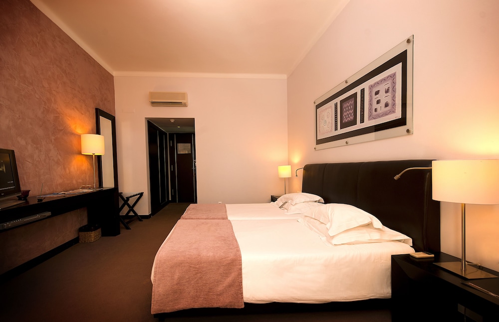Twin Room (Single Use) - Photo 2