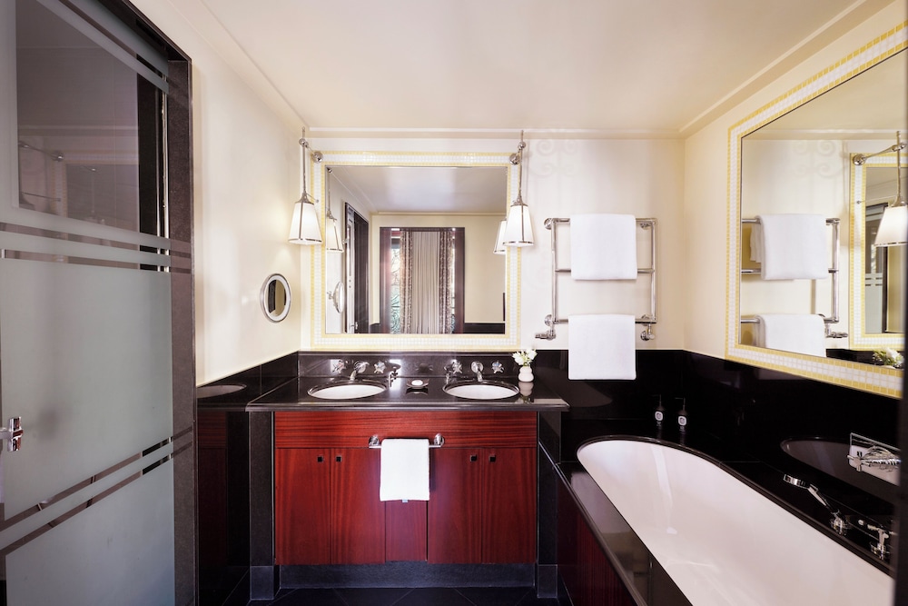 Junior Suite (Prestige Champs-Elysées) Junior Suite (Prestige Champs-Elysées)