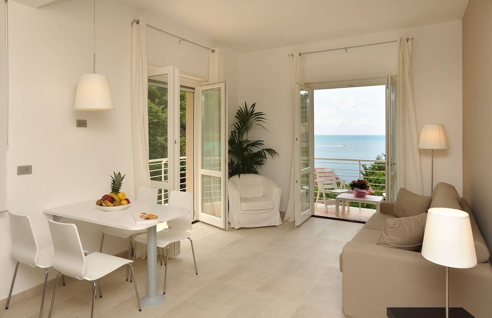 Apartment, 2 Bedrooms, Balcony