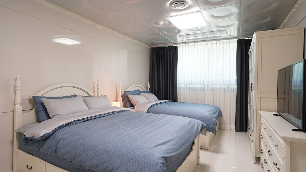 Premium Twin Room