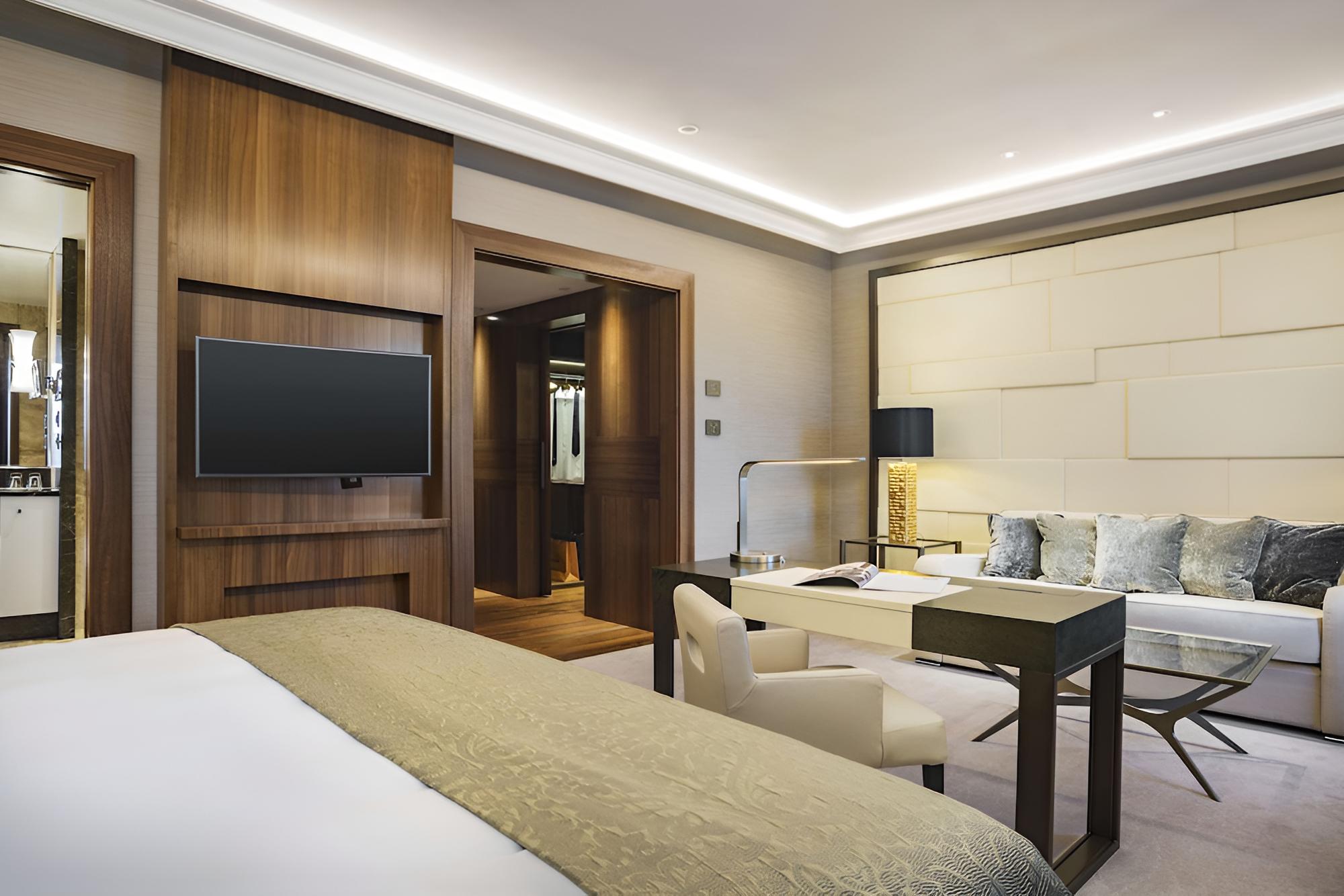 Deluxe Room, Courtyard View - Photo 5