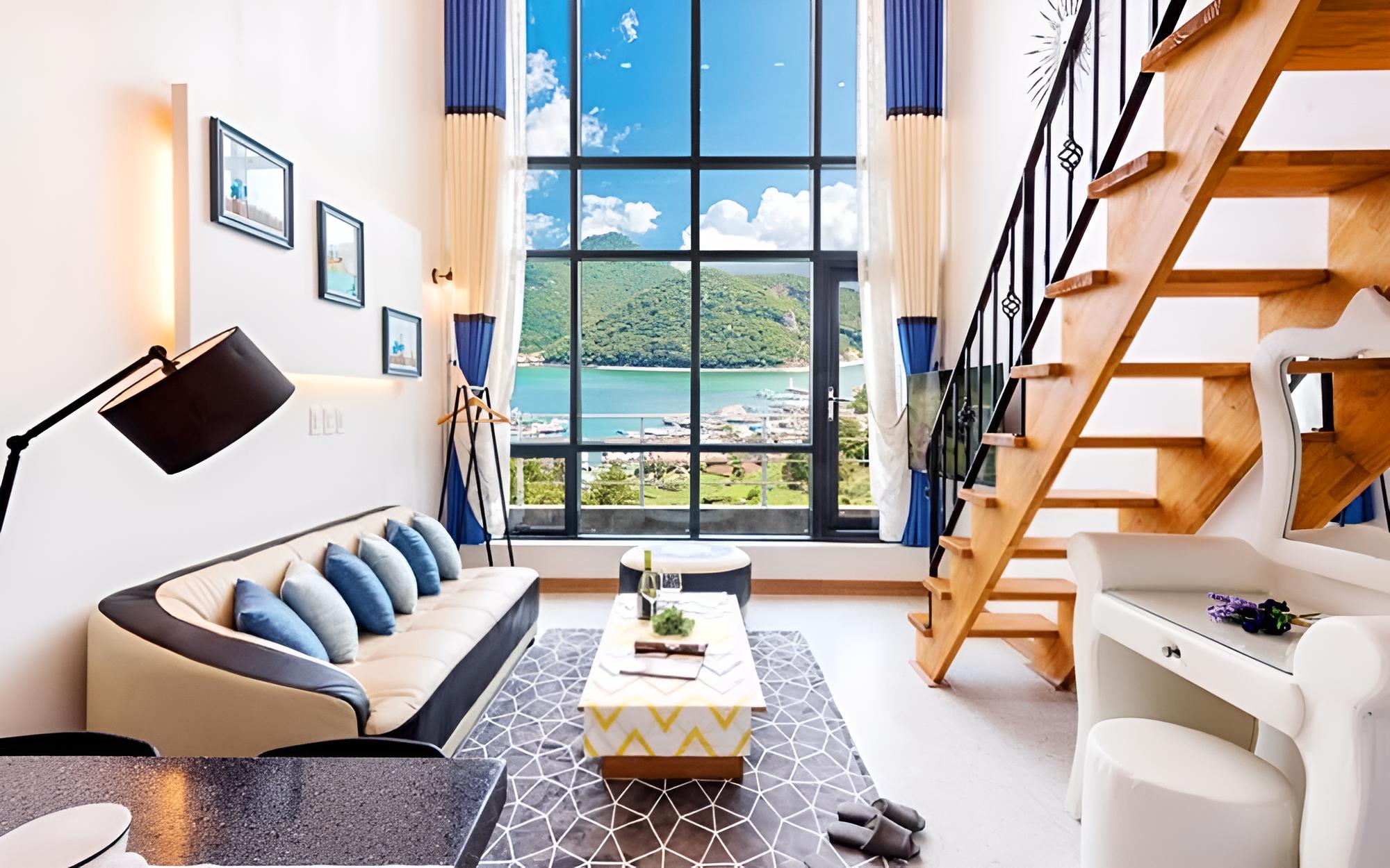 Room (R205 (duplex spa))