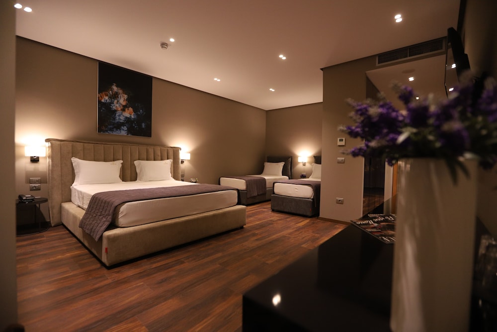 Family Room, Balcony photo 1