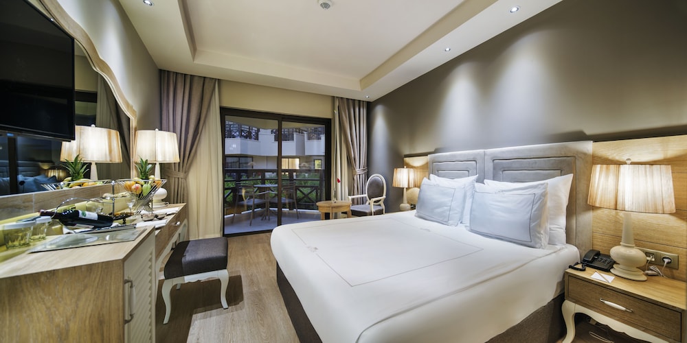 Camelia Garden Land View Room