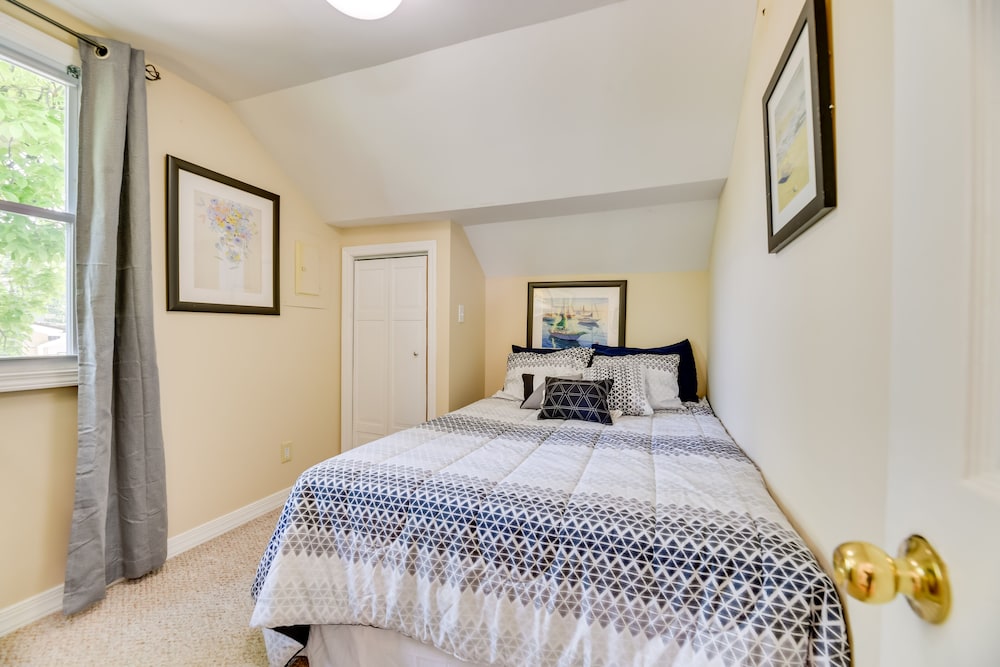 House (4 Bedrooms) photo 2