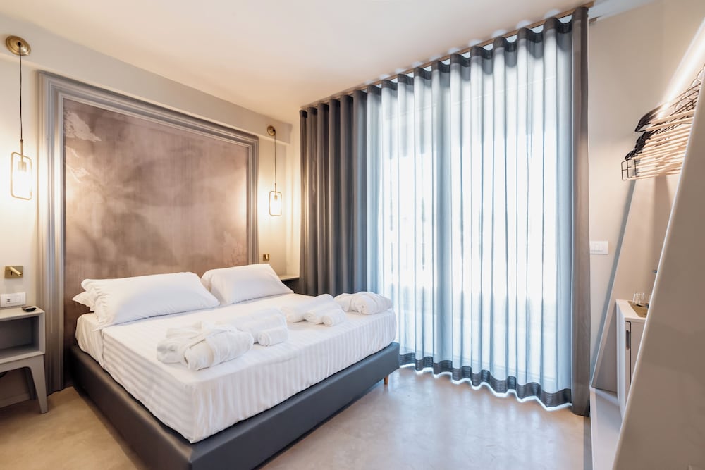 Classic Double Room, 1 Queen Bed - Photo 4