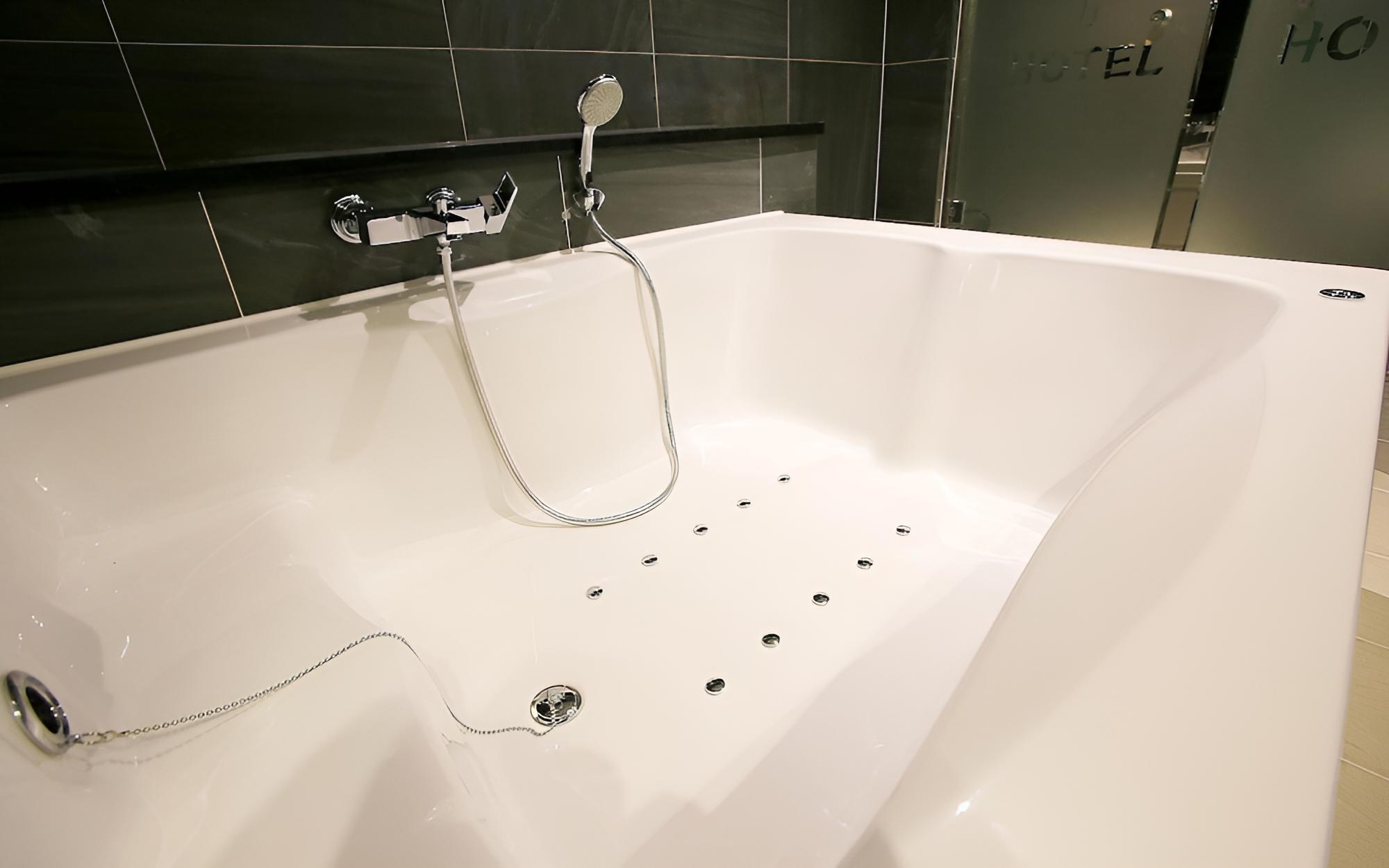 Room (Premium Twin (OTT Styler)) - Photo 24