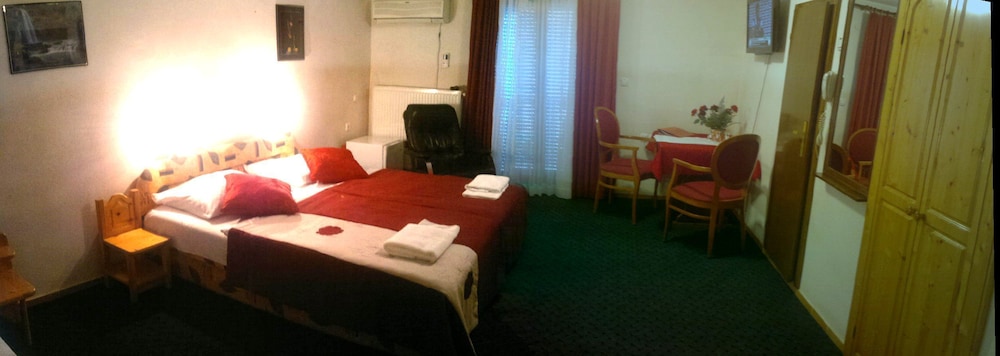 Standard Double or Twin Room, Balcony photo 2
