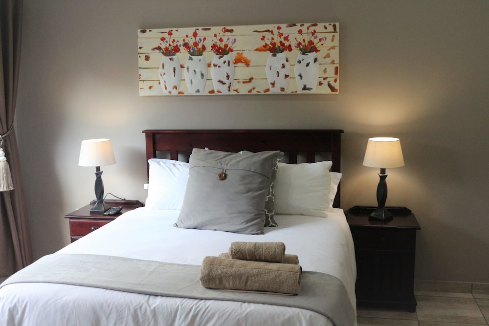 Superior Room, 1 Queen Bed, Non Smoking photo 1