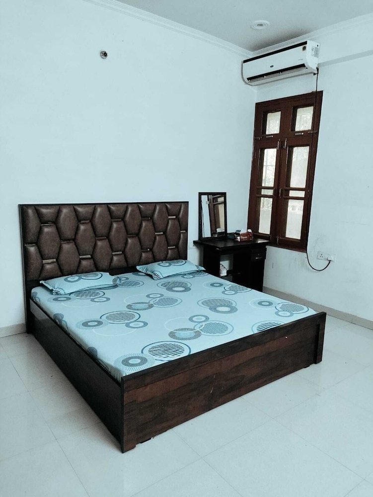 Apartment, 2 Bedrooms, Smoking, Balcony