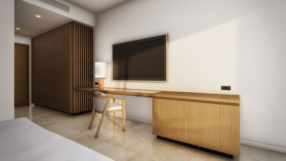Family Selection Suite Beachfront thumbnail 6