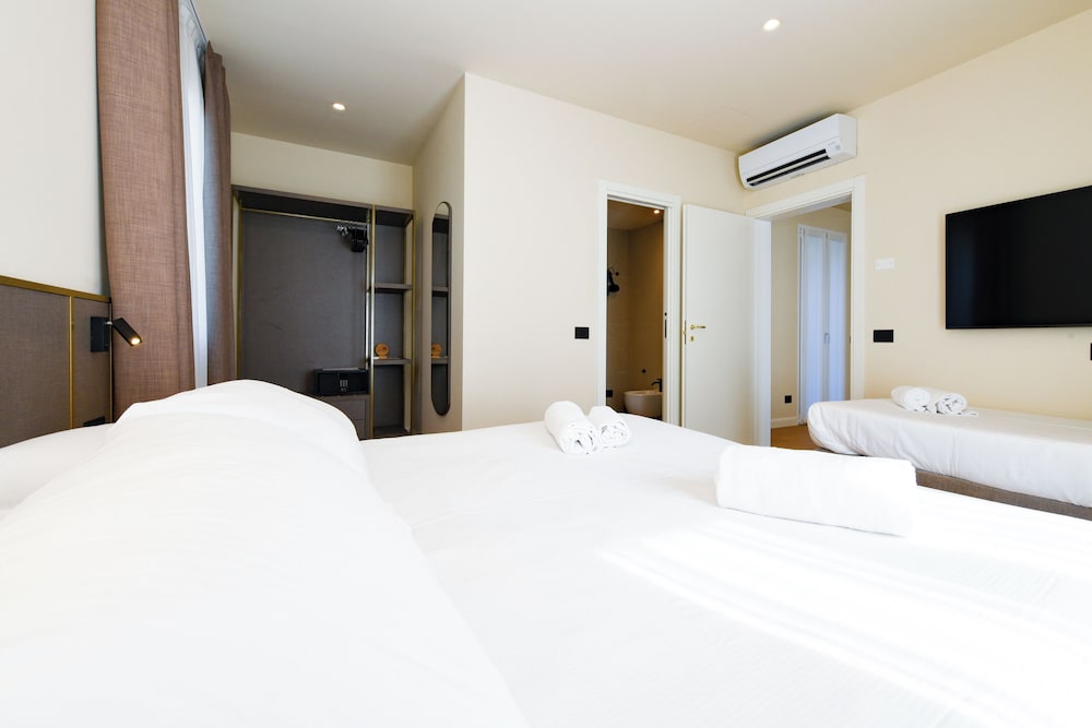Standard Apartment, Multiple Beds, Kitchenette, Annex Building (Converts to 2 Twin Beds) - Photo 8