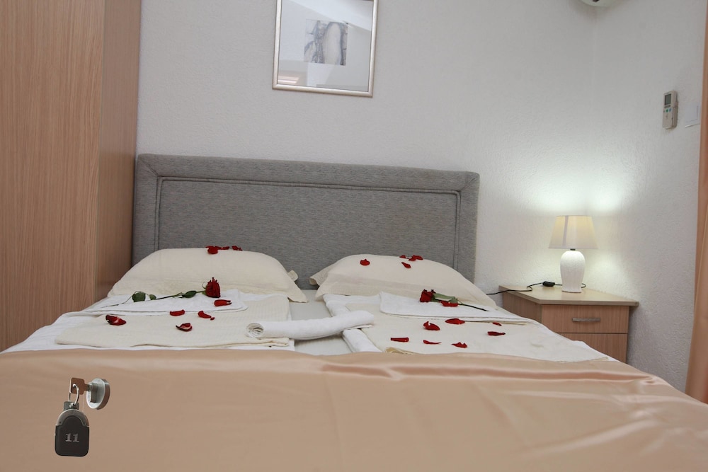 Basic Double Or Twin Room, Mountain View photo 1