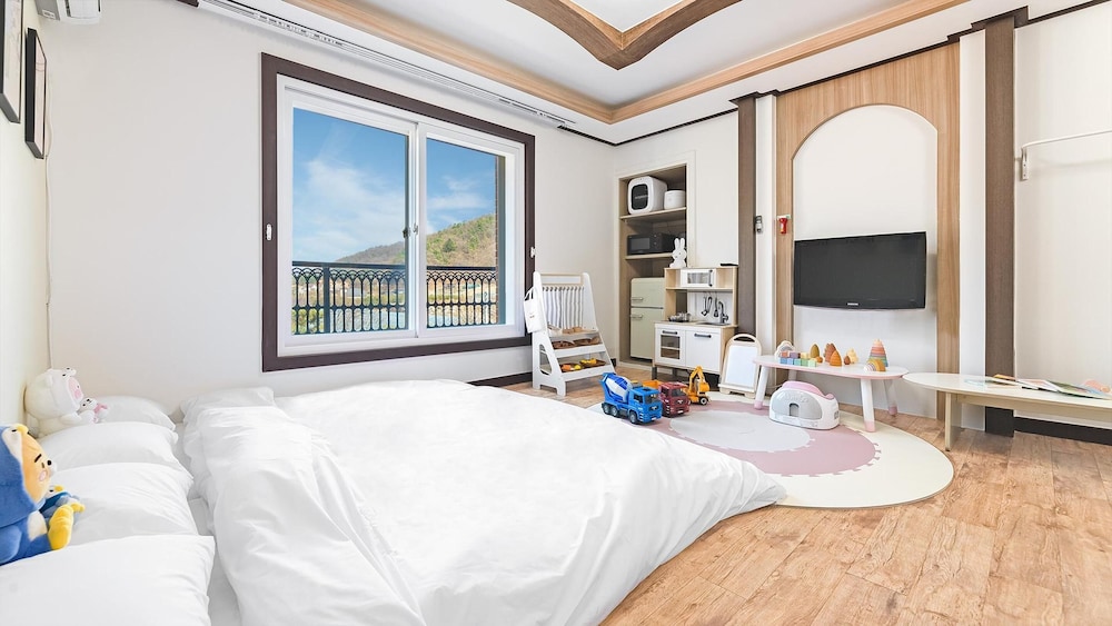 Basic Room, 1 Bedroom (Banana - Kidsroom) - Photo 1